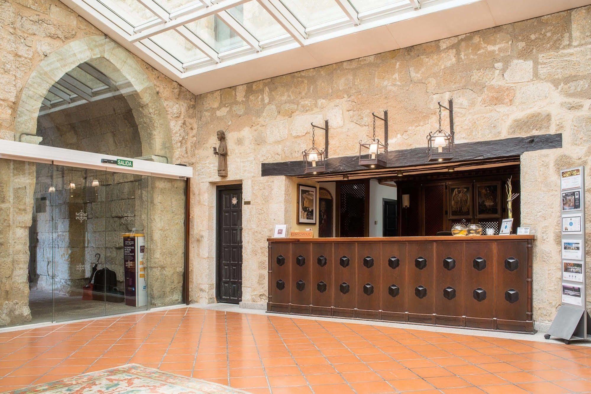 Parador De Ciudad-Rodrigo Εξωτερικό φωτογραφία